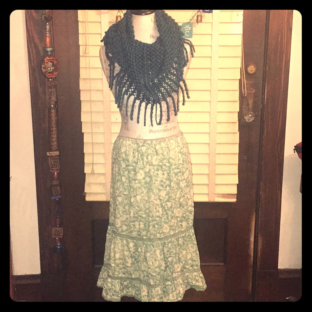 Pretty skirt from Putumayo. Size M.
